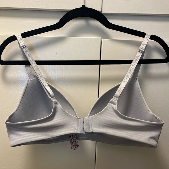🌸 SOLD 🌸 Victoria’s Secret T-Shirt Lightly Lined Wireless Bra (36C) - Picture 3 of 4